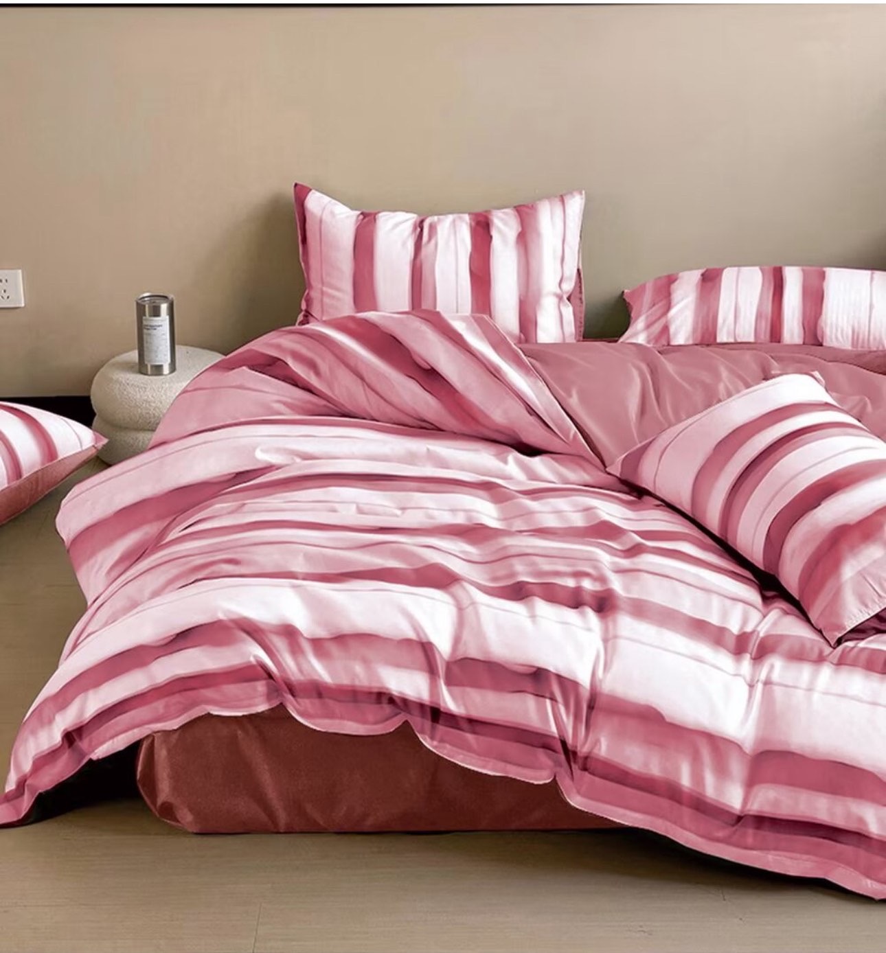  TOTÁLNÍ MASAKR CEN !  OBOUSTRANNÉ BAVLNĚNÉ POVLEČENÍ na 2 postele -140×200/70×90 cm - PRUHY - ČERVENÉ + prostěradlo zdarma !