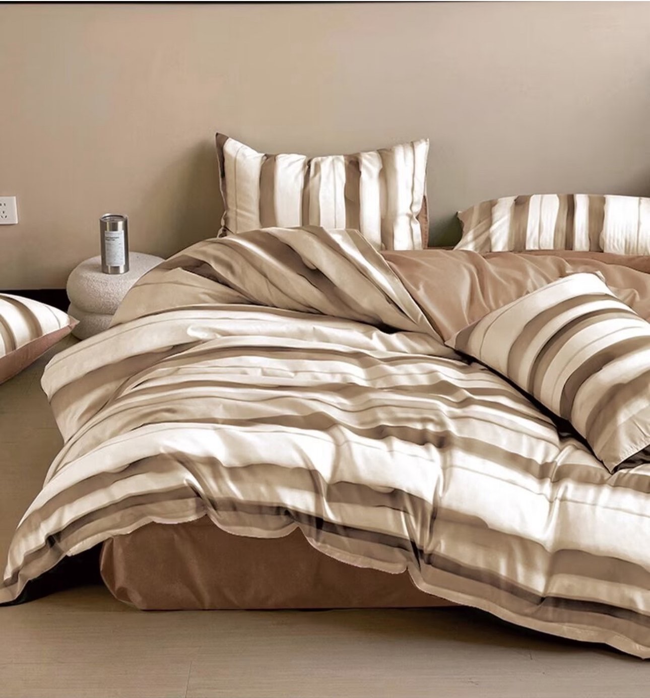  TOTÁLNÍ MASAKR CEN !  Bavlněné povlečení s 3D efektem na 2 postele -140×200/70×90 cm - PRUHY - HNĚDÉ + prostěradlo zdarma