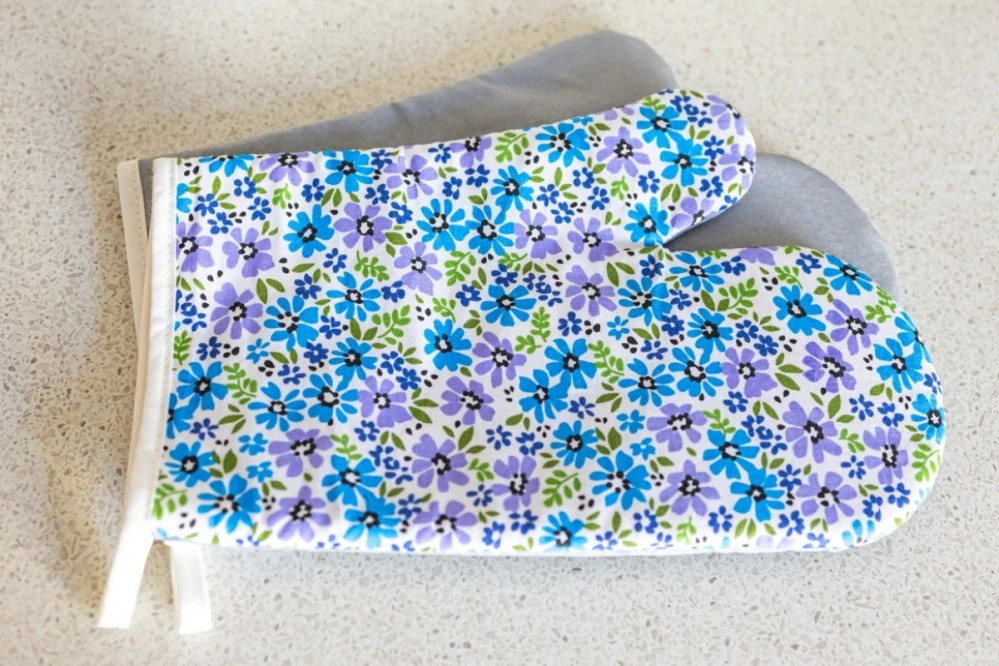 Kuchyňské chňapky Květinky modré 2 ks