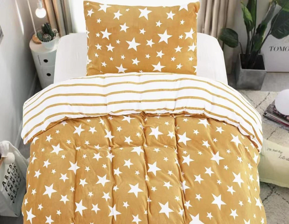  TOTÁLNY MASAKR CIEN - OBLIEČKY MIKROPLYŠ NA 2 POSTELE 70x90/140x200cm - HVIEZDY A PRUHY - BÉŽOVÉ + PROSTIERADLO ZADARMO -