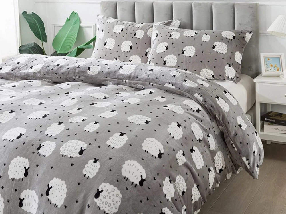 TOTÁLNÍ MASAKR CEN ! Luxusní ložní souprava mikroplyš s 3D efektem na francouzskou přikrývku 70×90 / 200x220 cm - Ovečky Exclusive