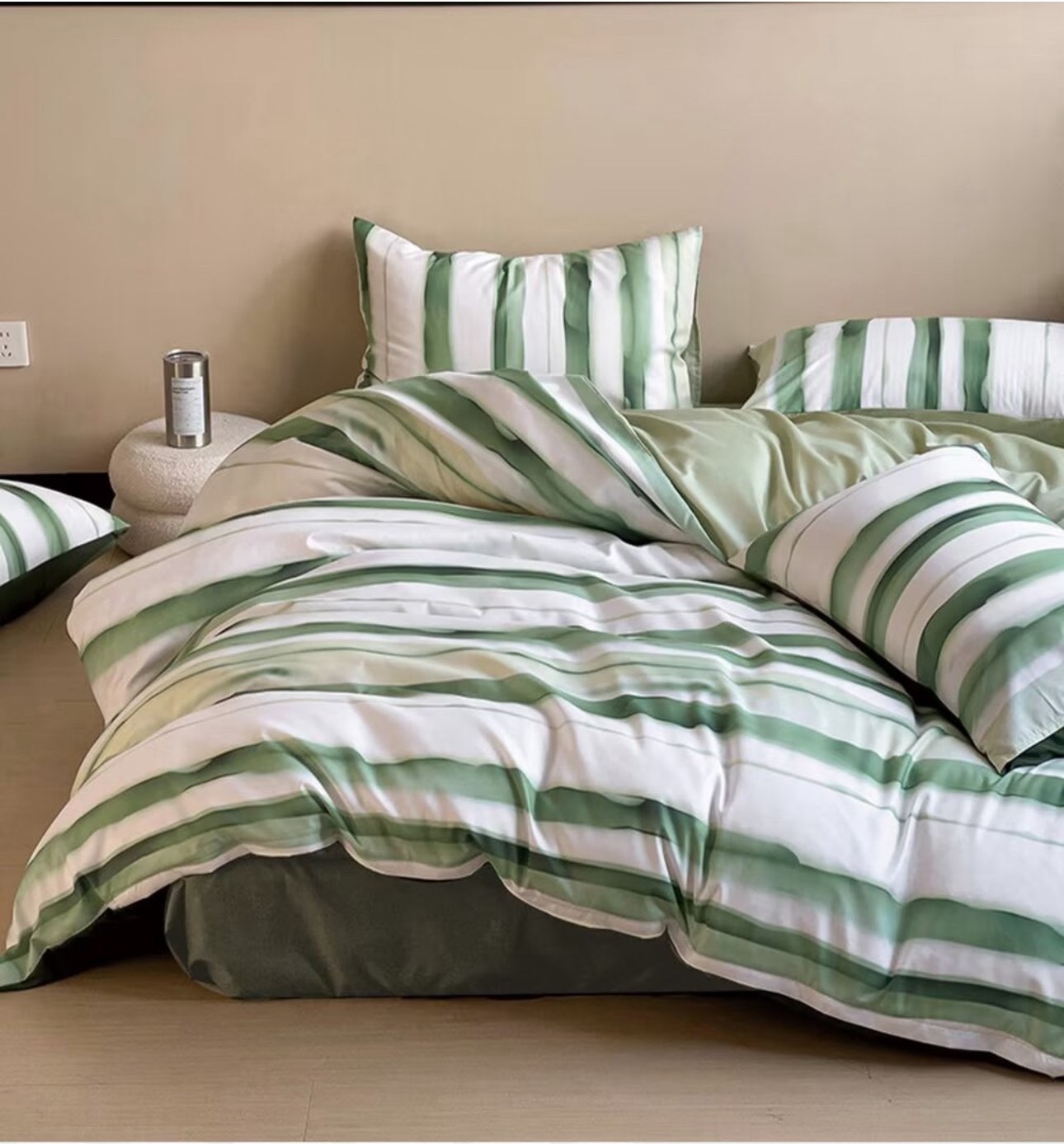 NOVINKA 2026 ! OBOUSTRANNÉ BAVLNĚNÉ POVLEČENÍ na 2 postele -140×200/70×90 cm - PRUHY - ZELENÉ + prostěradlo zdarma !