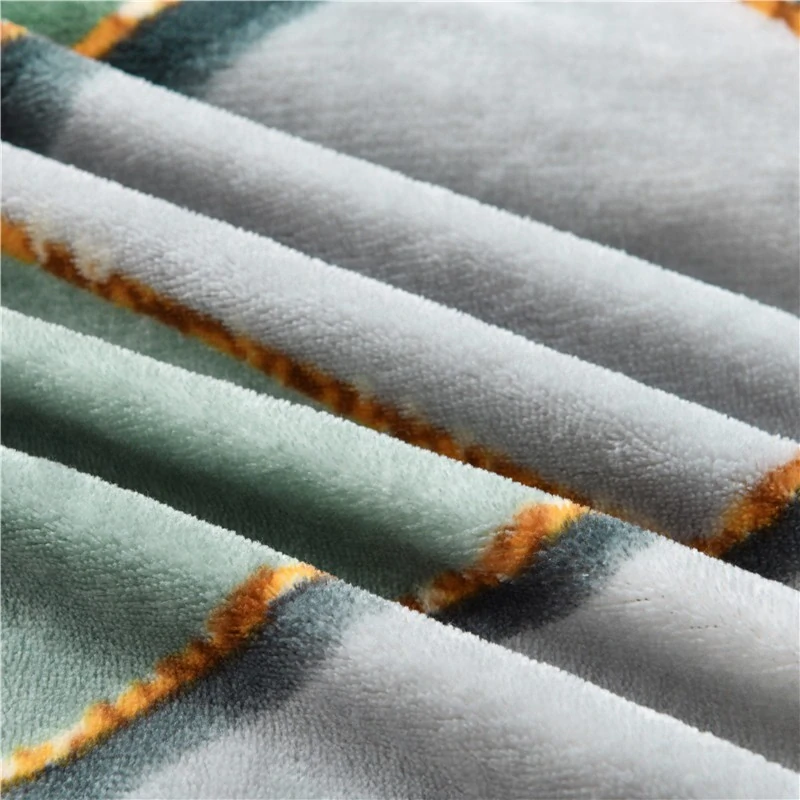 NOVINKA 2026- Posteľná súprava Microdream-flanel PREMIUM 70x90/140x200cm - ADAM ZELENÝ