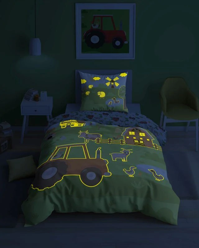 Svietiace obliečky FARMIČKA TRAKTOR – obojstranné, 100% bavlna 140×200 / 70×80 cm (NOVINKA 2026)